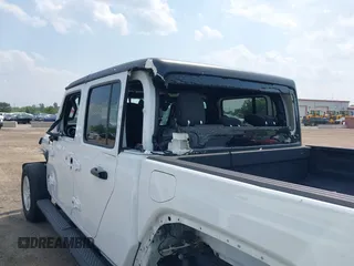 2023 Jeep Gladiator Sport S with VIN 1C6HJTAG3PL532694, listed as a IAAI auction lot 42446863 with 40,525 mi miles and . Bid and sale history available at DreamBid. Image 18.