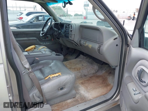 1999 Chevrolet Tahoe Z71 with VIN 1GNEK13R4XJ504675, listed as a IAAI auction lot 42162102 with 320,128 mi miles and . Bid and sale history available at DreamBid. Image 5.