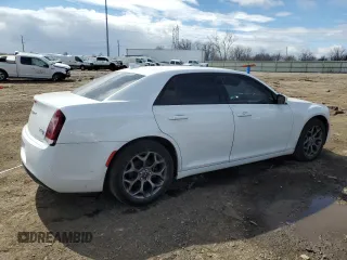 2016 Chrysler 300 S z VIN 2C3CCAGG6GH148015, wystawiony jako Copart lot #52794675 z przebiegiem 182 117 mil mil oraz Czysty tytuł • Clean title. Historia ofert i sprzedaży dostępna na DreamBid. Obrazek 3.