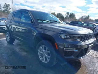 2024 Jeep Grand Cherokee Limited z VIN 1C4RJHBG8RC697989, wystawiony jako IAAI lot #41650272 z przebiegiem 7 195 mil mil oraz . Historia ofert i sprzedaży dostępna na DreamBid. Obrazek 1.