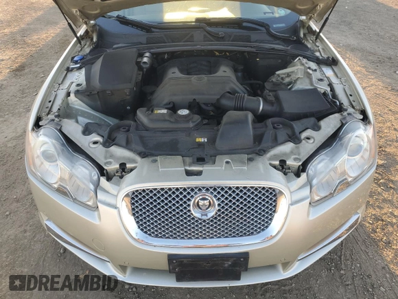 2009 Jaguar XF Luxury with VIN SAJWA05B49HR09280, listed as a Copart auction lot 43210245 with 137,540 mi miles and Salvage Title. Bid and sale history available at DreamBid. Image 11.