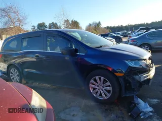 2018 Honda Odyssey LX with VIN 5FNRL6H27JB019591, listed as a IAAI auction lot 41476327 with 117,870 mi miles. Bid and sale history available at carsss.com. Image 13.