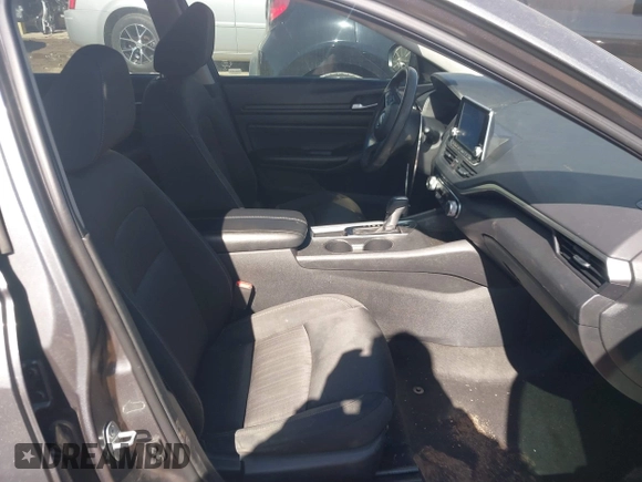2019 Nissan Altima S with VIN 1N4BL4BV4KC138373, listed as a IAAI auction lot 41653121 with 177,398 mi miles and . Bid and sale history available at DreamBid. Image 5.