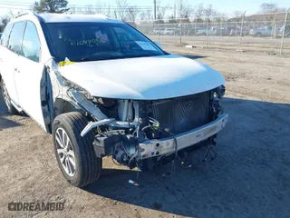 2014 Nissan Pathfinder SV with VIN 5N1AR2MM4EC648865, listed as a IAAI auction lot 41647085 with 214,415 mi miles. Bid and sale history available at carsss.com. Image 6.
