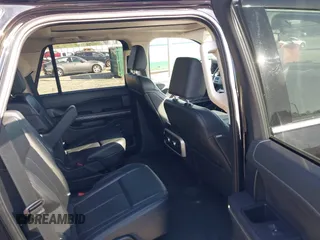 2022 Ford Expedition XLT with VIN 1FMJU1JT7NEA28536, listed as a IAAI auction lot 42062746 with 47,888 mi miles and . Bid and sale history available at DreamBid. Image 8.