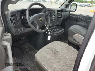2017 Chevrolet Express Passenger LT with VIN 1GAZGPFF8H1124989, listed as a Copart auction lot 55575645 with 208,783 mi miles and Salvage title. Bid and sale history available at DreamBid. Image 8.