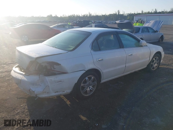 2000 Acura TL with VIN 19UUA5667YA045600, listed as a IAAI auction lot 41925306 with 188,185 mi miles. Bid and sale history available at carsss.com. Image 4.