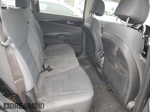 2017 Kia Sorento LX with VIN 5XYPG4A34HG331566, listed as a Copart auction lot 85127704 with 160,203 mi miles and Salvage Title. Bid and sale history available at carsss.com. Image 11.