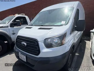2018 Ford Transit z VIN 1FTYE1CM0JKB42346, wystawiony jako IAAI lot #42729426 z przebiegiem 94 207 mil mil oraz . Historia ofert i sprzedaży dostępna na DreamBid. Obrazek 7.