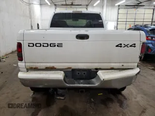 2000 Dodge 1500 z VIN 3B7HF12Z7YG161262, wystawiony jako Copart lot #43696945 z przebiegiem 143 767 mil mil oraz Szkoda całkowita • Salvage title. Historia ofert i sprzedaży dostępna na DreamBid. Obrazek 6.