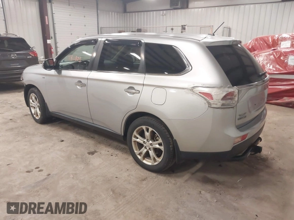 2014 Mitsubishi Outlander GT z VIN JA4JZ4AX6EZ015919, wystawiony jako IAAI lot #41811803 z przebiegiem 182 458 mil mil oraz . Historia ofert i sprzedaży dostępna na DreamBid. Obrazek 3.