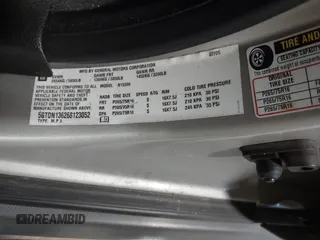 2006 Hummer H3 with VIN 5GTDN136268123052, listed as a IAAI auction lot 42126283 with 124,040 mi miles. Bid and sale history available at carsss.com. Image 9.