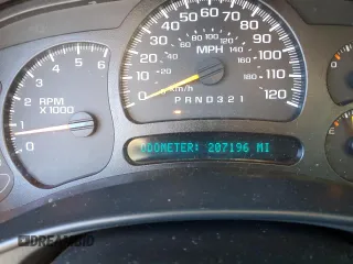 2006 GMC Yukon SLT with VIN 1GKEK13Z16R138445, listed as a Copart auction lot 89165475 with 207,196 mi miles and Salvage Title. Bid and sale history available at carsss.com. Image 9.