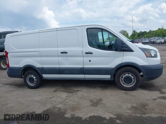 2016 Ford Transit Cargo z VIN 1FTYE1ZM9GKB14741, wystawiony jako IAAI lot #42165906 z przebiegiem 162 976 mil mil oraz . Historia ofert i sprzedaży dostępna na DreamBid. Obrazek 13.