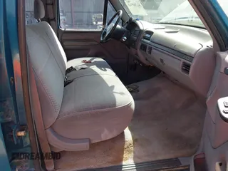 1994 Ford F-350 with VIN 1FTJW35K2REA09247, listed as a IAAI auction lot 42700543 with 157,000 mi miles and . Bid and sale history available at DreamBid. Image 5.