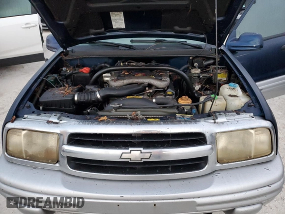 2002 Chevrolet Tracker LT with VIN 2CNBE634126928532, listed as a Copart auction lot 76990704 with Not provided miles and Salvage title. Bid and sale history available at DreamBid. Image 12.