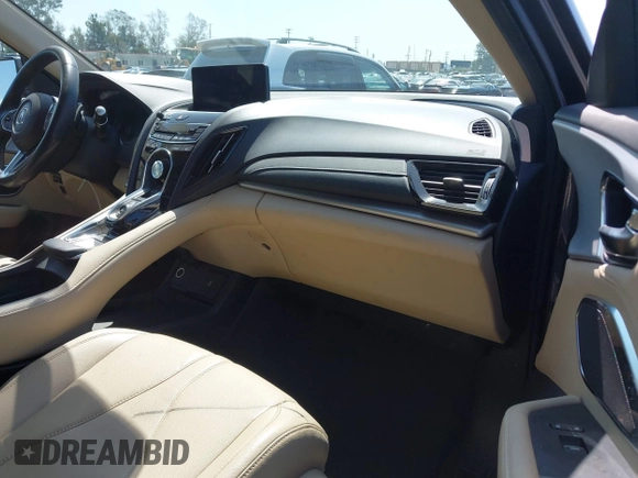 2019 Acura RDX with VIN 5J8TC2H35KL043797, listed as a IAAI auction lot 41978796 with 52,276 mi miles. Bid and sale history available at carsss.com. Image 5.