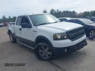 2007 Ford F-150 XLT z VIN 1FTPX04547KC53420, wystawiony jako IAAI lot #42064894 z przebiegiem 182 733 mil mil oraz . Historia ofert i sprzedaży dostępna na DreamBid. Obrazek 12.