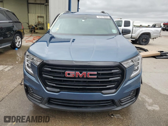2024 GMC Terrain SLE z VIN 3GKALMEG5RL299448, wystawiony jako Copart lot #51279035 z przebiegiem 8 606 mil mil oraz Szkoda całkowita • Salvage title. Historia ofert i sprzedaży dostępna na DreamBid. Obrazek 5.