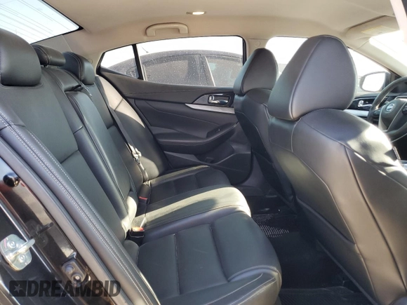 2016 Nissan Maxima S with VIN 1N4AA6AP4GC906408, listed as a Copart auction lot 73393954 with 116,621 mi miles and Salvage Title. Bid and sale history available at DreamBid. Image 10.