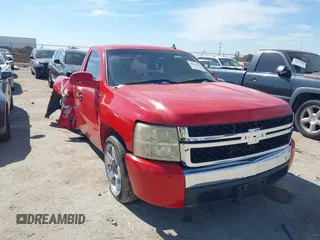 2008 Chevrolet Silverado 1500 Work Truck with VIN 1GCEC14X58Z246253, listed as a IAAI auction lot 41651102 with 167,100 mi miles. Bid and sale history available at carsss.com. Image 1.