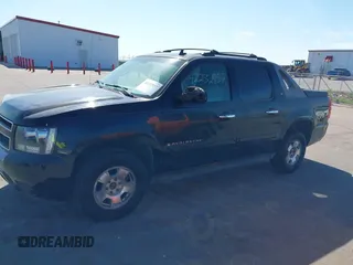 2008 Chevrolet Avalanche LTZ z VIN 3GNFK12338G139684, wystawiony jako IAAI lot #42232957 z przebiegiem 280 661 mil mil oraz . Historia ofert i sprzedaży dostępna na DreamBid. Obrazek 2.