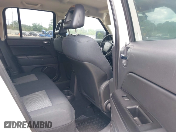 2009 Jeep Patriot Sport with VIN 1J4FT28AX9D194756, listed as a IAAI auction lot 42234357 with 179,873 mi miles and . Bid and sale history available at DreamBid. Image 8.