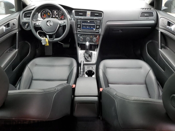 2021 Volkswagen Golf TSI z VIN 3VWG57AU9MM005403, wystawiony jako Copart lot #76763794 z przebiegiem 79 854 mil mil oraz Szkoda całkowita • Salvage title. Historia ofert i sprzedaży dostępna na DreamBid. Obrazek 8.