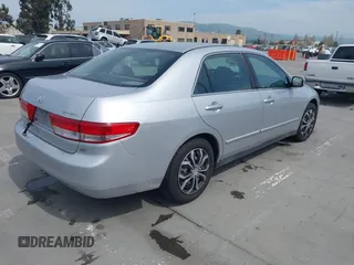 2004 Honda Accord LX z VIN 1HGCM66334A013834, wystawiony jako IAAI lot #42055734 z przebiegiem 225 491 mil mil oraz . Historia ofert i sprzedaży dostępna na DreamBid. Obrazek 4.