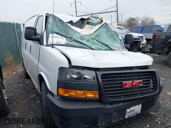 2024 GMC Savana Cargo Van with VIN 1GTW7AFPXR1165741, listed as a IAAI auction lot 41519130 with 1 mi miles. Bid and sale history available at carsss.com. Image 1.