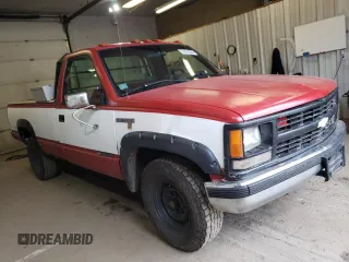 1988 Chevrolet Silverado 3500 z VIN 1GCGC34K9JE116935, wystawiony jako Copart lot #72621064 z przebiegiem 160 593 mil mil oraz Tytuł czysty. Historia ofert i sprzedaży dostępna na DreamBid. Obrazek 4.