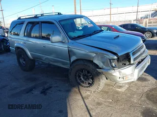 2000 Toyota 4Runner SR5 with VIN JT3GN86R0Y0139453, listed as a IAAI auction lot 41219926 with 247,413 mi miles and . Bid and sale history available at DreamBid. Image 1.