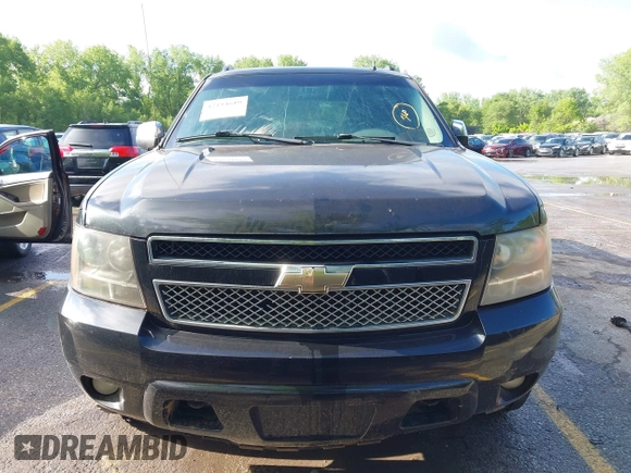 2010 Chevrolet Avalanche LTZ with VIN 3GNVKGE07AG147633, listed as a IAAI auction lot 42154619 with 171,420 mi miles. Bid and sale history available at carsss.com. Image 6.
