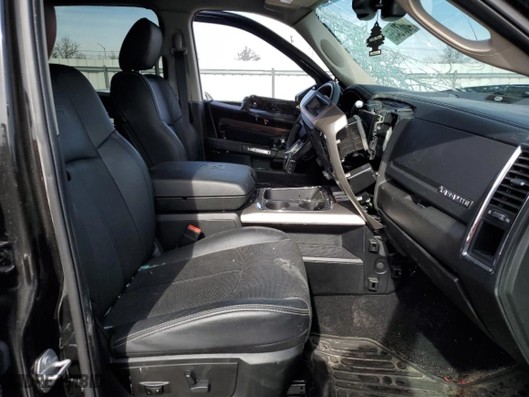 2018 Ram 2500 Laramie with VIN 3C6UR5FJ3JG427584, listed as a Copart auction lot 46673455 with 25,436 mi miles and Non Repairable. Bid and sale history available at carsss.com. Image 7.