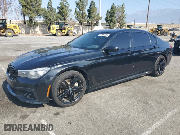 2019 BMW 7 Series 740i z VIN WBA7E2C57KB217388, wystawiony jako Copart lot #61867745 z przebiegiem 109 810 mil mil oraz Szkoda całkowita • Salvage title. Historia ofert i sprzedaży dostępna na DreamBid. Obrazek 1.