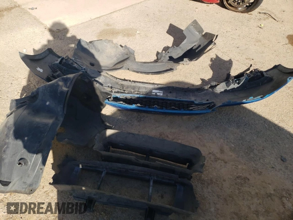 2015 Ford Focus SE with VIN 1FADP3K21FL327212, listed as a Copart auction lot 42115585 with Not Provided miles and Salvage Title. Bid and sale history available at DreamBid. Image 14.