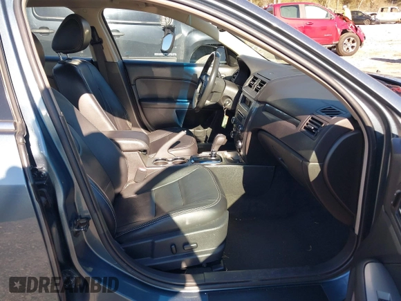 2011 Ford Fusion SEL with VIN 3FAHP0JG9BR131298, listed as a IAAI auction lot 41747976 with 169,000 mi miles. Bid and sale history available at carsss.com. Image 5.