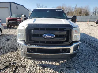 2011 Ford F-250 XL z VIN 1FT7X2B69BEB73125, wystawiony jako Copart lot #53625585 z przebiegiem 200 733 mil mil oraz Czysty tytuł • Clean title. Historia ofert i sprzedaży dostępna na DreamBid. Obrazek 5.