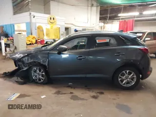 2016 Mazda CX-3 Touring z VIN JM1DKBC77G0107279, wystawiony jako IAAI lot #42235931 z przebiegiem Nie podano mil oraz . Historia ofert i sprzedaży dostępna na DreamBid. Obrazek 14.
