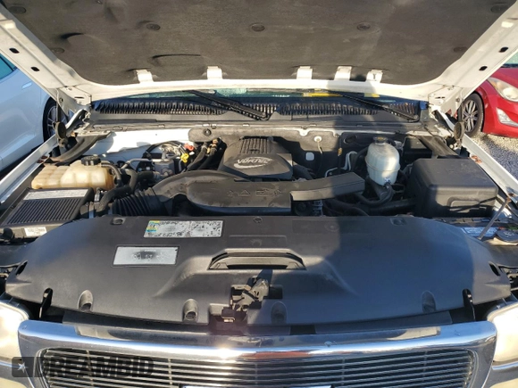 2005 GMC Yukon SLE with VIN 1GKEC13T25J237118, listed as a Copart auction lot 73771344 with 0 mi miles and Non Repairable. Bid and sale history available at carsss.com. Image 11.