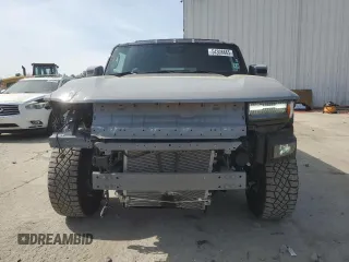 2024 GMC Hummer EV 2X z VIN 1GKB0NDE8RU106525, wystawiony jako Copart lot #54308665 z przebiegiem 4762 mil mil oraz Szkody całkowita. Historia ofert i sprzedaży dostępna na DreamBid. Obrazek 5.