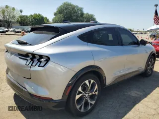 2021 Ford Mustang Mach-E Premium z VIN 3FMTK3R71MMA04498, wystawiony jako Copart lot #51796155 z przebiegiem 7 800 mil mil oraz Szkoda całkowita • Salvage title. Historia ofert i sprzedaży dostępna na DreamBid. Obrazek 3.