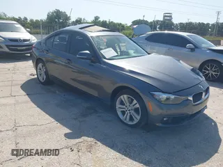 2016 BMW 3 Series 328i xDrive z VIN WBA8E3C58GK503641, wystawiony jako IAAI lot #42282926 z przebiegiem 130 039 mil mil oraz . Historia ofert i sprzedaży dostępna na DreamBid. Obrazek 1.