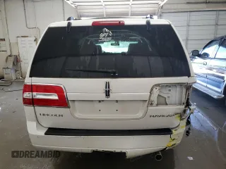 2010 Lincoln Navigator с VIN 5LMJJ3J58AEJ10157, выставлен на аукционе Copart как лот 54834525 с пробегом 181 146 миль миль и Списание • Salvage title. История ставок и продаж доступна на DreamBid. Изображение 6.