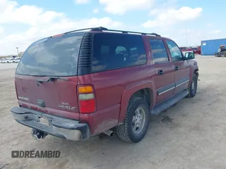 2003 Chevrolet Suburban LT with VIN 1GNEC16Z13J247753, listed as a IAAI auction lot 41501608 with 300,977 mi miles. Bid and sale history available at carsss.com. Image 4.