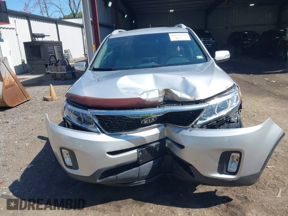 2014 Kia Sorento LX with VIN 5XYKT4A63EG457302, listed as a IAAI auction lot 41859779 with 122,724 mi miles. Bid and sale history available at carsss.com. Image 12.