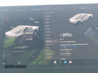 2025 Tesla Cybertruck с VIN 7G2CEHED8SA059806, выставлен на аукционе IAAI как лот 41706116 с пробегом 212 миль миль и . История ставок и продаж доступна на DreamBid. Изображение 7.