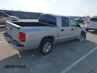 2008 Dodge Dakota SLT with VIN 1D7HW48N08S626761, listed as a IAAI auction lot 41794557 with 104,195 mi miles and . Bid and sale history available at DreamBid. Image 4.