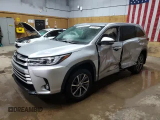2018 Toyota Highlander SE with VIN 5TDJZRFHXJS846274, listed as a Copart auction lot 58130425 with 123,439 mi miles and Clean title. Bid and sale history available at DreamBid. Image 1.