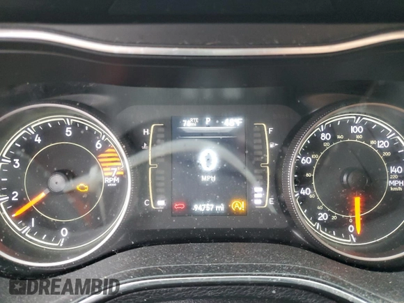 2019 Jeep Cherokee Latitude Plus z VIN 1C4PJLLB6KD129415, wystawiony jako Copart lot #55595815 z przebiegiem 94 757 mil mil oraz Szkoda całkowita • Salvage title. Historia ofert i sprzedaży dostępna na DreamBid. Obrazek 9.